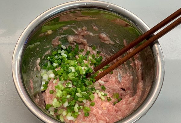 玉米猪肉生煎饺