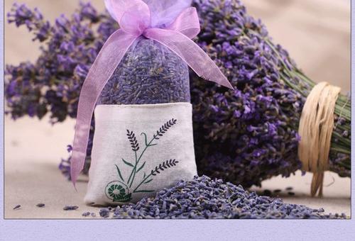 可以送薰衣草的香包给老师吗