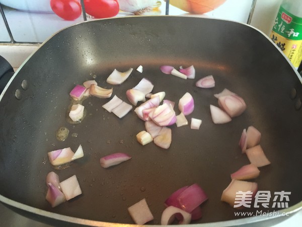 鱼子酱三文鱼意面