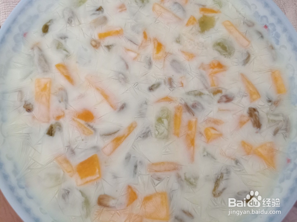 营养美味的水果酸奶