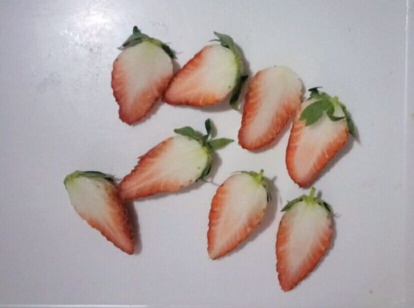 #网红美食我来做#奶油草莓小贝