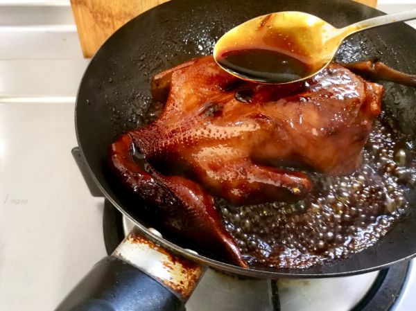 浓油赤酱本帮酱乳鸽