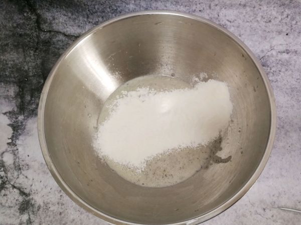 黑芝麻核桃香蕉松饼