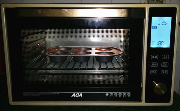 蔓越莓海棉小蛋糕