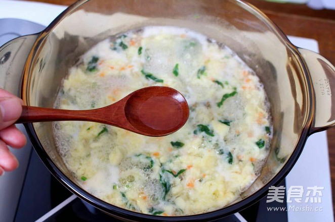 鸡蛋面线芙蓉汤 宝宝健康食谱