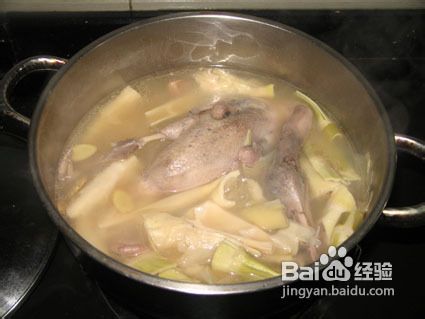 湿笋干炖水鸭