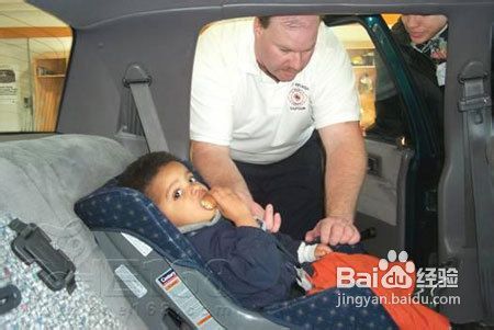 教你如何选购儿童安全座椅