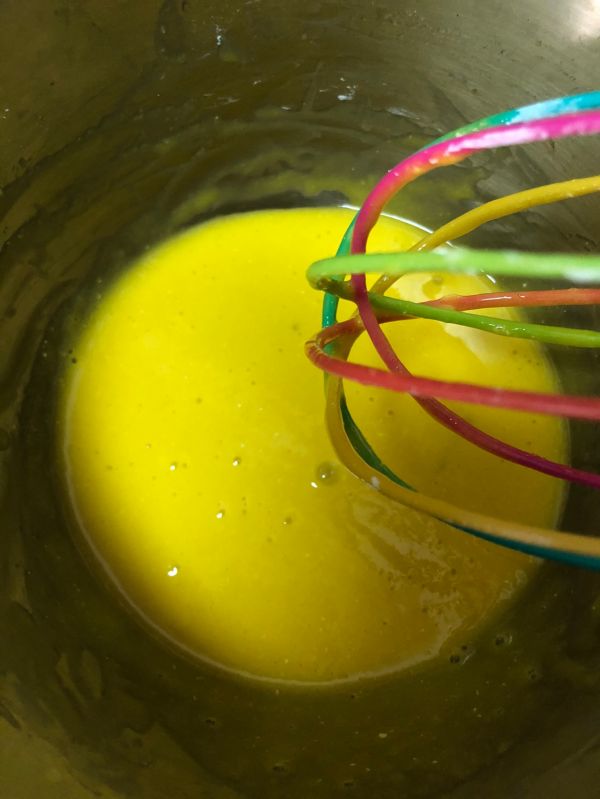 葱香肉松面包卷