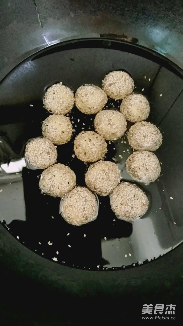 红薯芝麻球的做法
