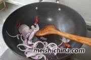 pk街头铁板鱿鱼【香辣洋葱炒鱿鱼】
