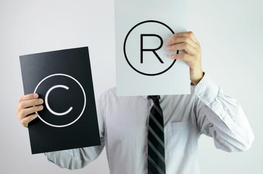 我的公司名被别人注册成商标了，那我的公司名还能用吗