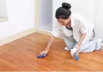 过期牛奶扔的用途