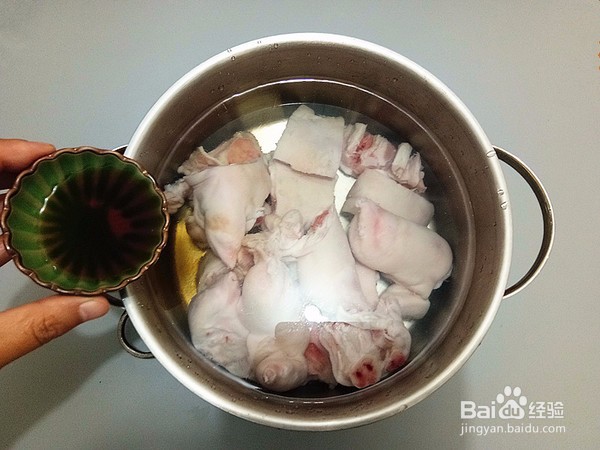 黄酒炖猪蹄的做法