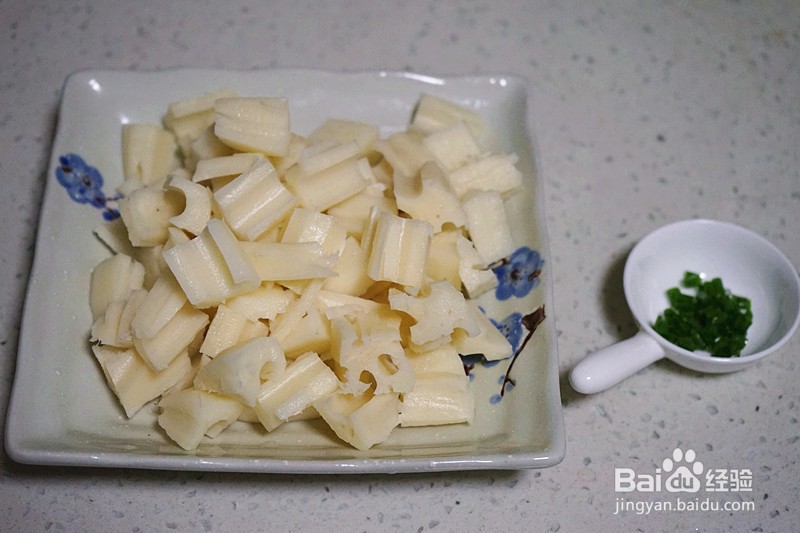 糖醋藕丁的做法