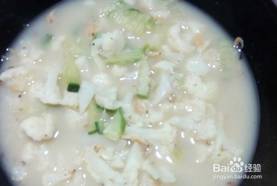 虾皮菜花白萝卜汤