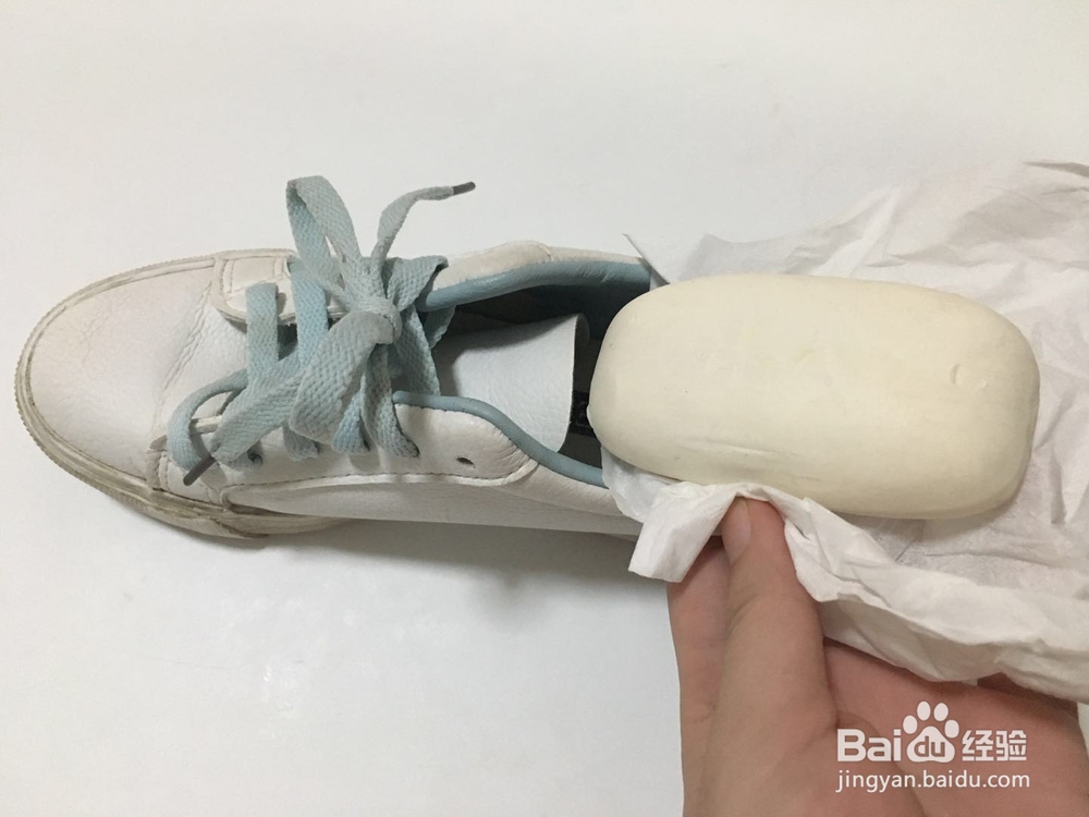 鞋子有臭味难去除,教你三招,轻松解决鞋臭烦恼