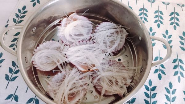 蒜蓉粉丝蒸扇贝