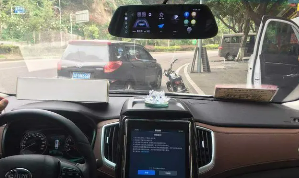 行车记录仪可以看到车内的情况吗