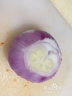 简单的洋葱炒牛肉,吃了还想吃。