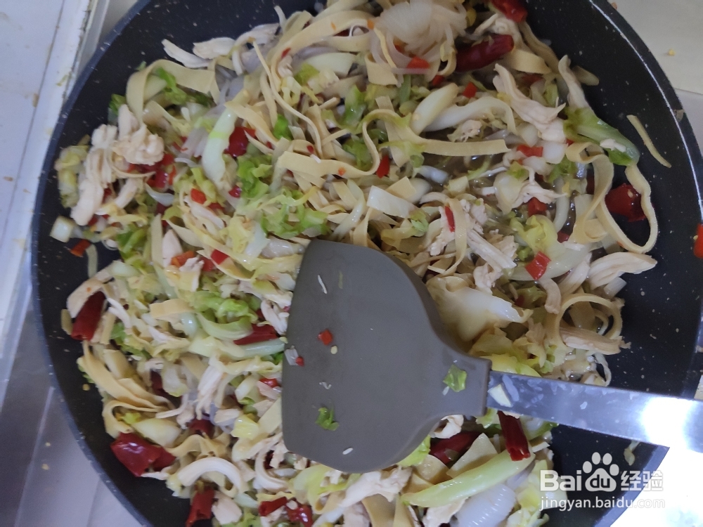 超级过瘾的鸡丝包菜豆皮魔芋丝