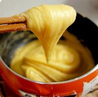 外表金黄酥脆，內馅香甜嫩滑--奶油泡芙