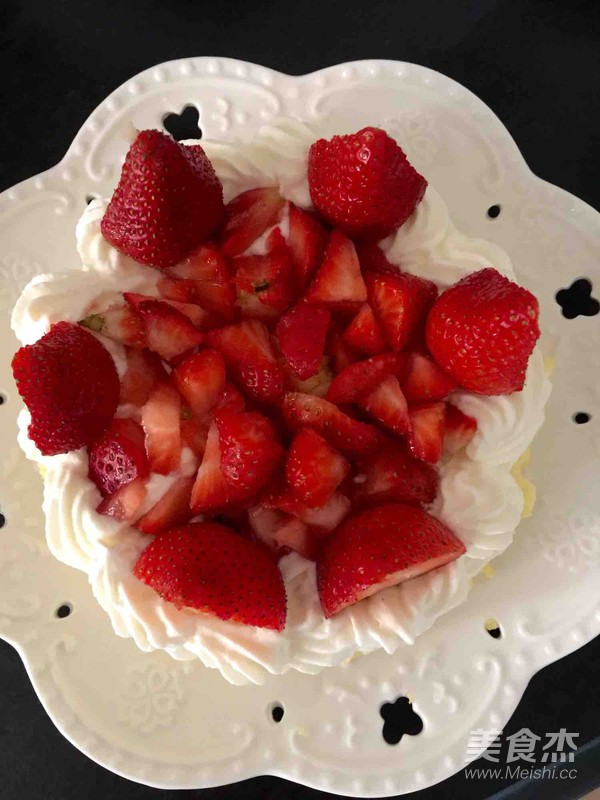 酸奶草莓蛋糕