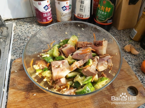 如何制作黄瓜拌猪头肉