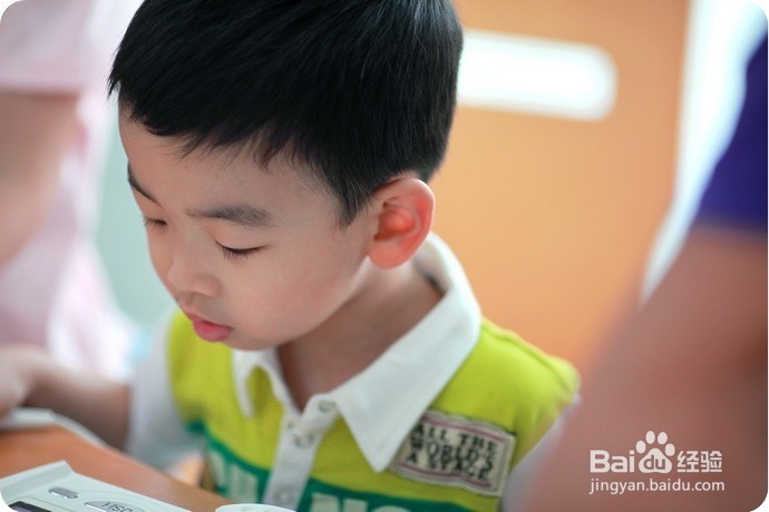 怎么挑选合适的儿童早教机