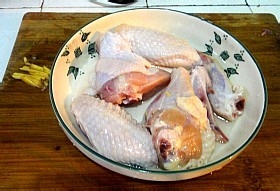 妈妈在家做的豉油鸡翼