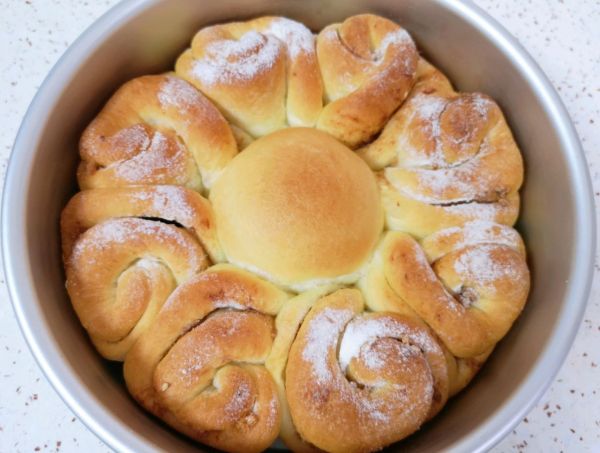 花好月圆夹馅面包