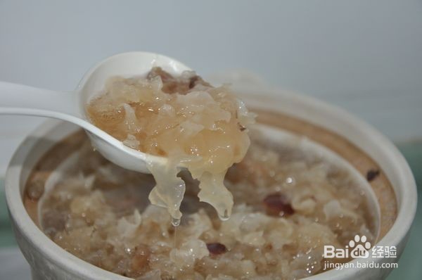 脆梨红枣银耳汤