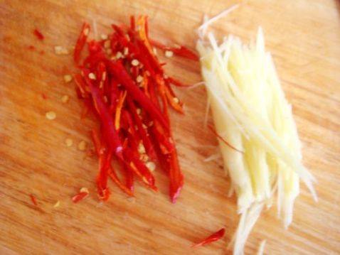 让人口水直流的酸辣黄瓜，还不动心嘛？