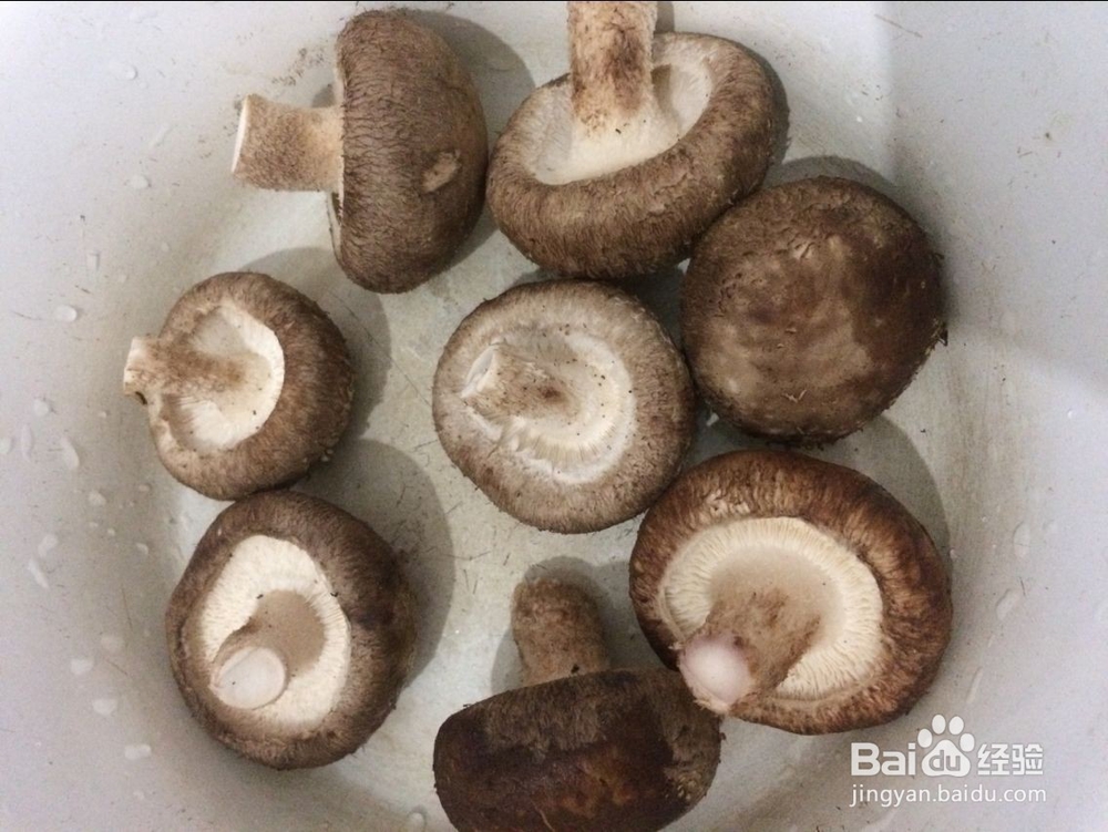 蘑菇鹌鹑蛋的做法