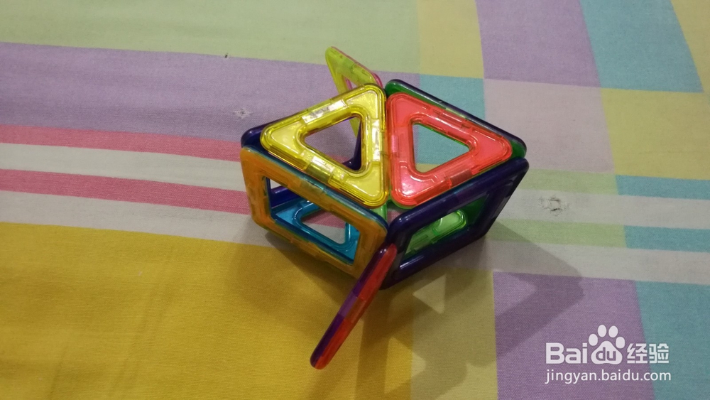 儿童磁力片玩具-如何用磁力片拼出立体小金鱼