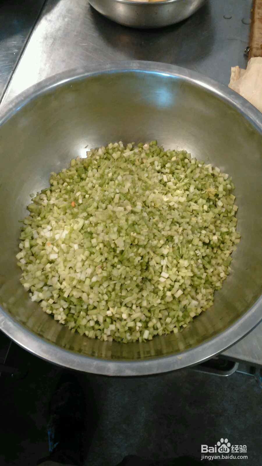 香菇芹菜锅贴的做法