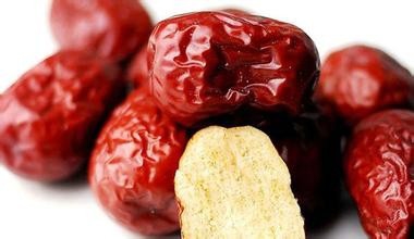 婴儿过敏性鼻炎吃什么好?