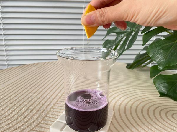 紫色梦幻桃桃西打