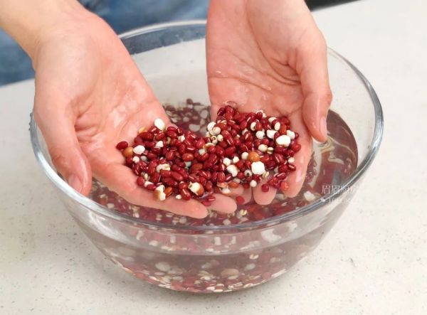 红豆薏米芡实糕