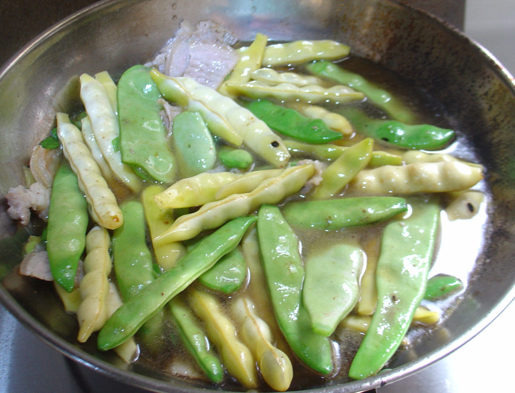五花肉炖黄绿豆角的做法大全,味道真是好极了!