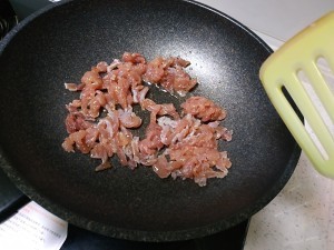 健康养生佳品茭白炒肉丝的做法