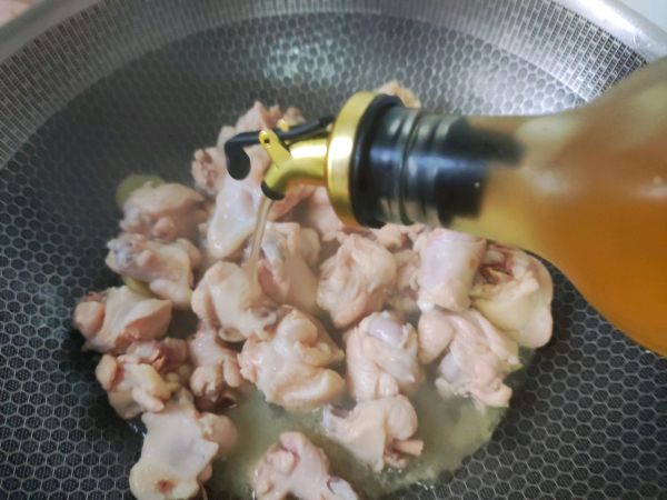 咖喱土豆鸡块盖浇饭