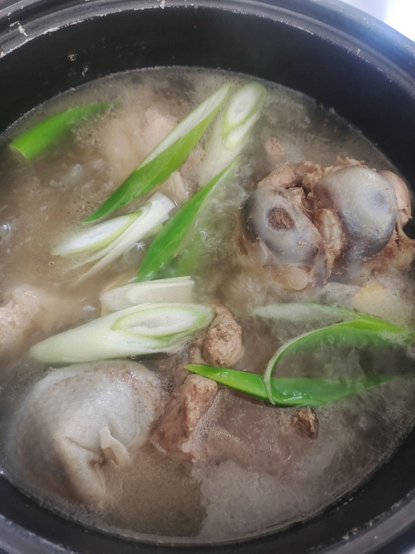 东北酸菜大骨头