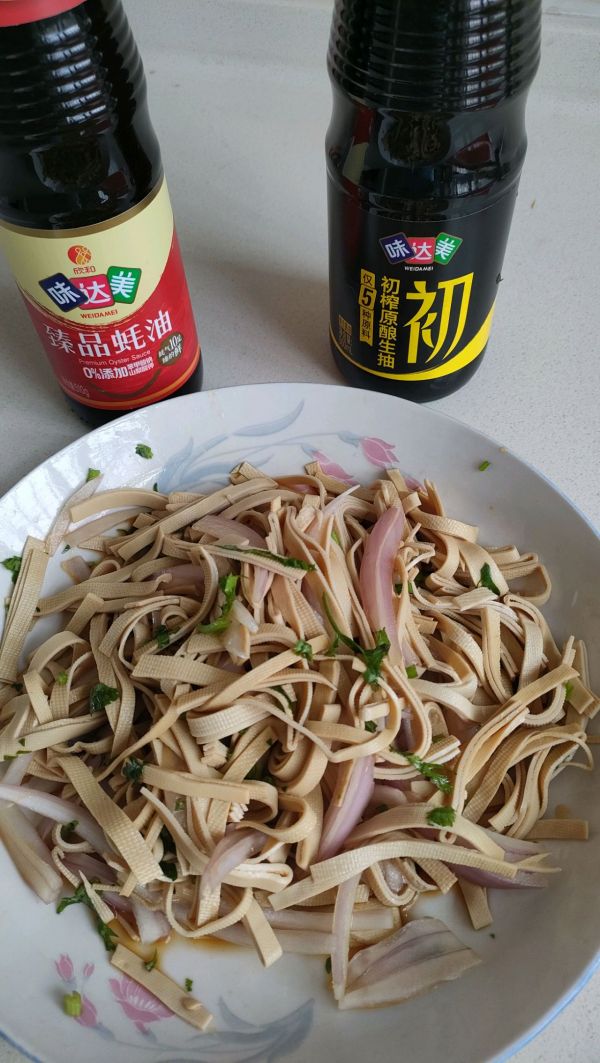 快手凉拌豆腐皮