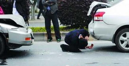 追尾、剐蹭等小事故处理过程