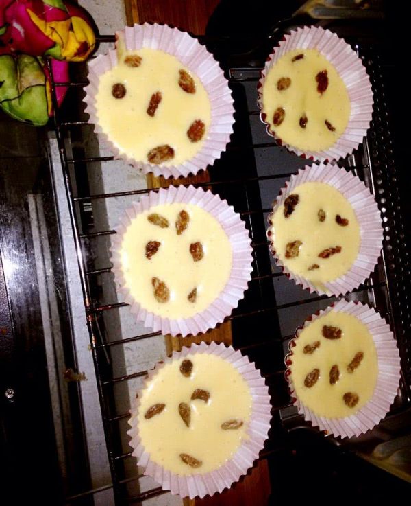 葡萄干脆皮小蛋糕