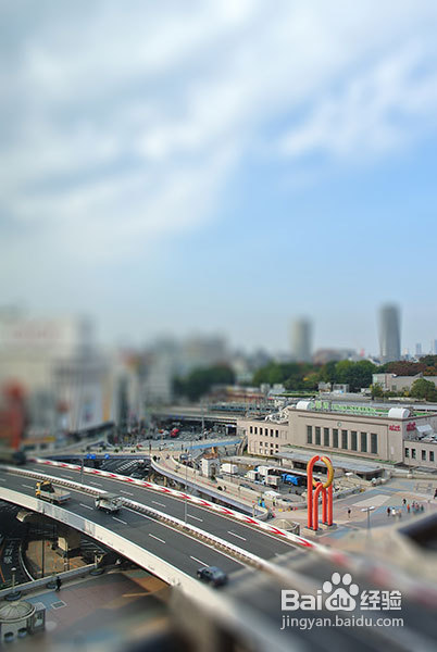 Photoshop:倾斜位移(移轴)制作出小人国影像