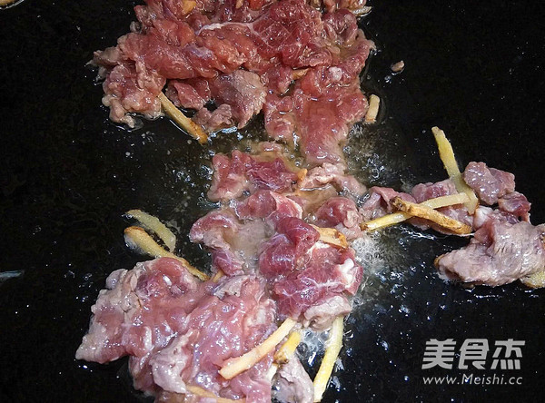 时蔬炒牛肉的做法
