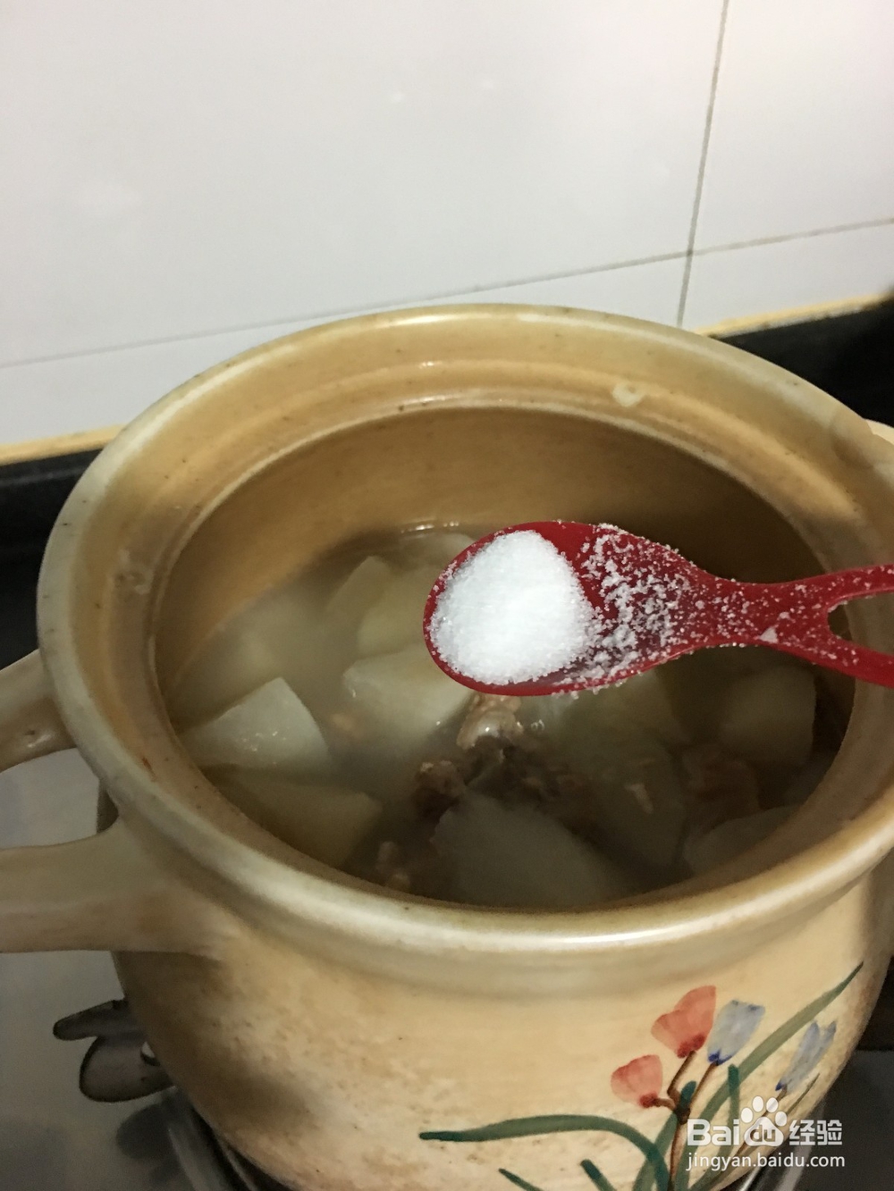 怎样做白萝卜骨头汤