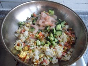 营养早餐之五彩炒饭+菠菜汤（野菌汤）