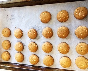 椰香花生酥曲奇饼干的做法